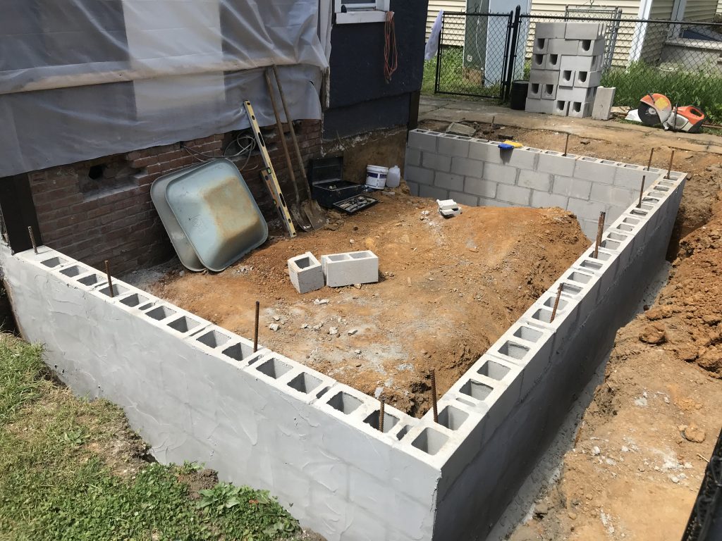 blocks, foundations, crawlspace (100)