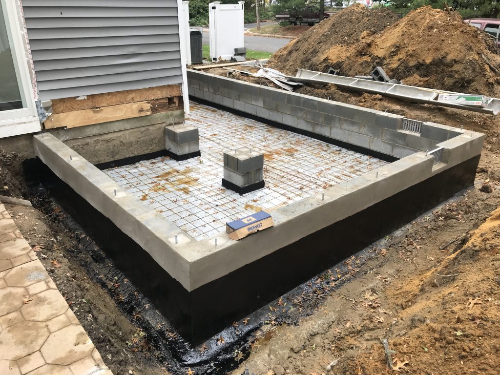 blocks, foundations, crawlspace (124)
